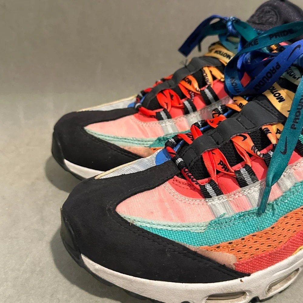 Nike Air Max 95 Be True Pride Multi Color Rainbow Sneakers CK0262-100 Mens 8.5